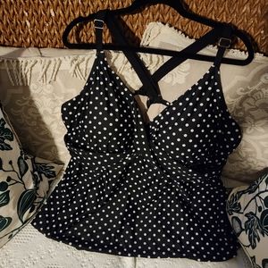 Ava and Viv black and white polka-dot tankini top